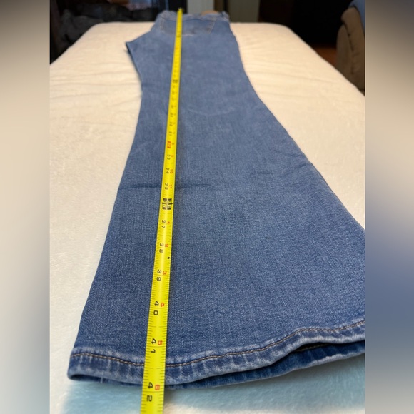 American Eagle Outfitters Light Blue kick Boot Jeans - Picture 5 of 7